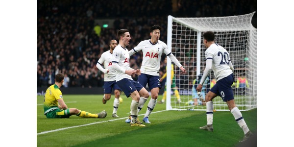 Het nieuwe seizoenstrui van Tottenham Hotspur werd uitgebraakt door fans